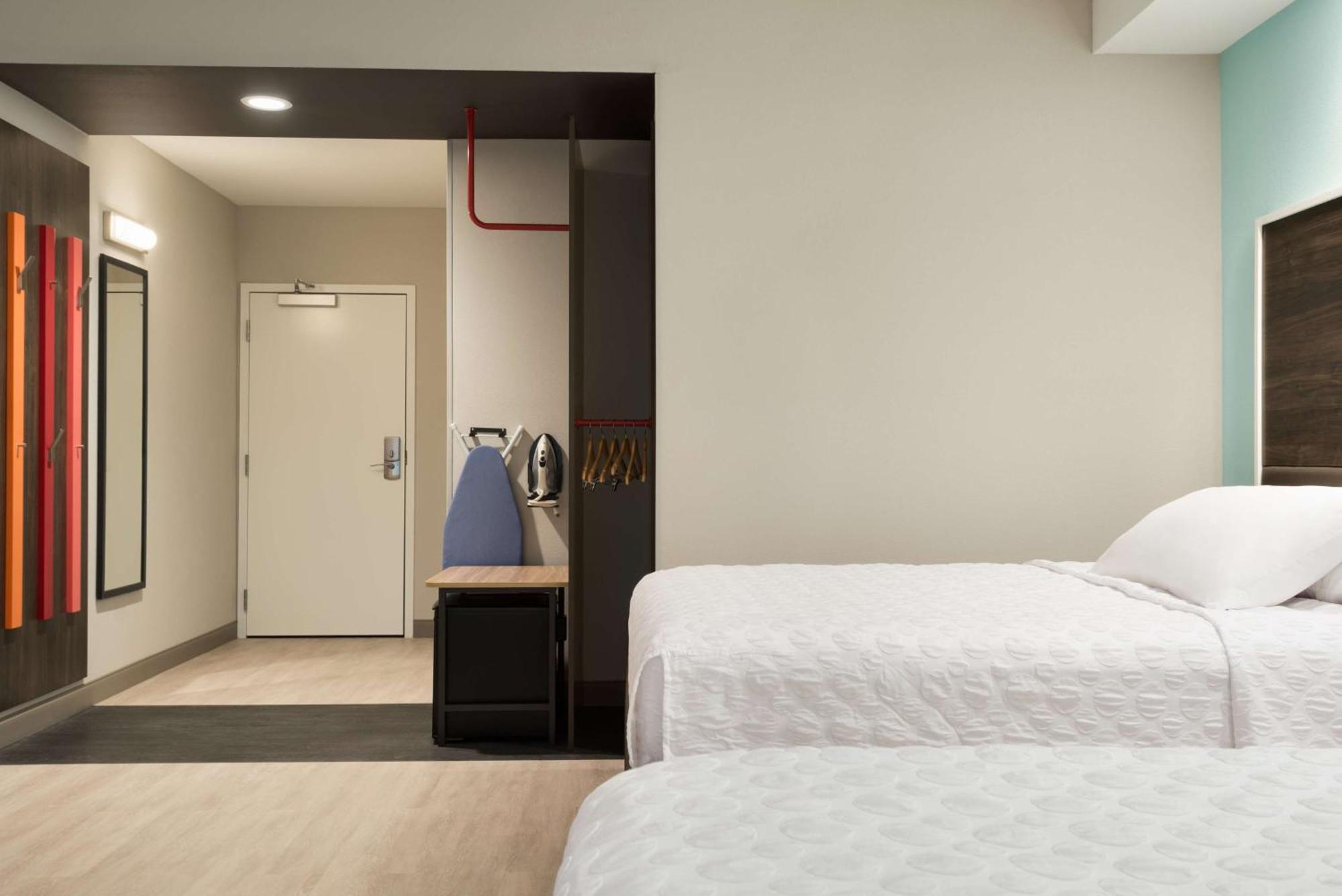 Tru By Hilton Cedar Rapids Westdale Hotel Exterior foto