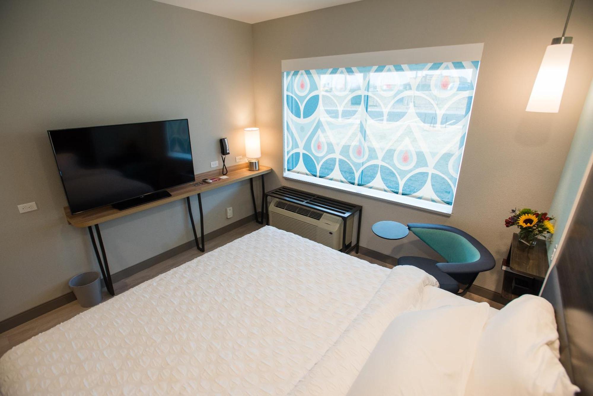 Tru By Hilton Cedar Rapids Westdale Hotel Exterior foto
